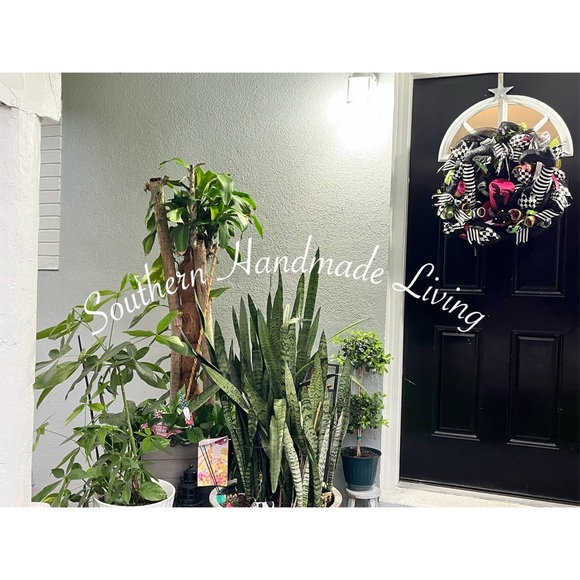 Happy Halloween Witch Wreath - Picture 2 of 5